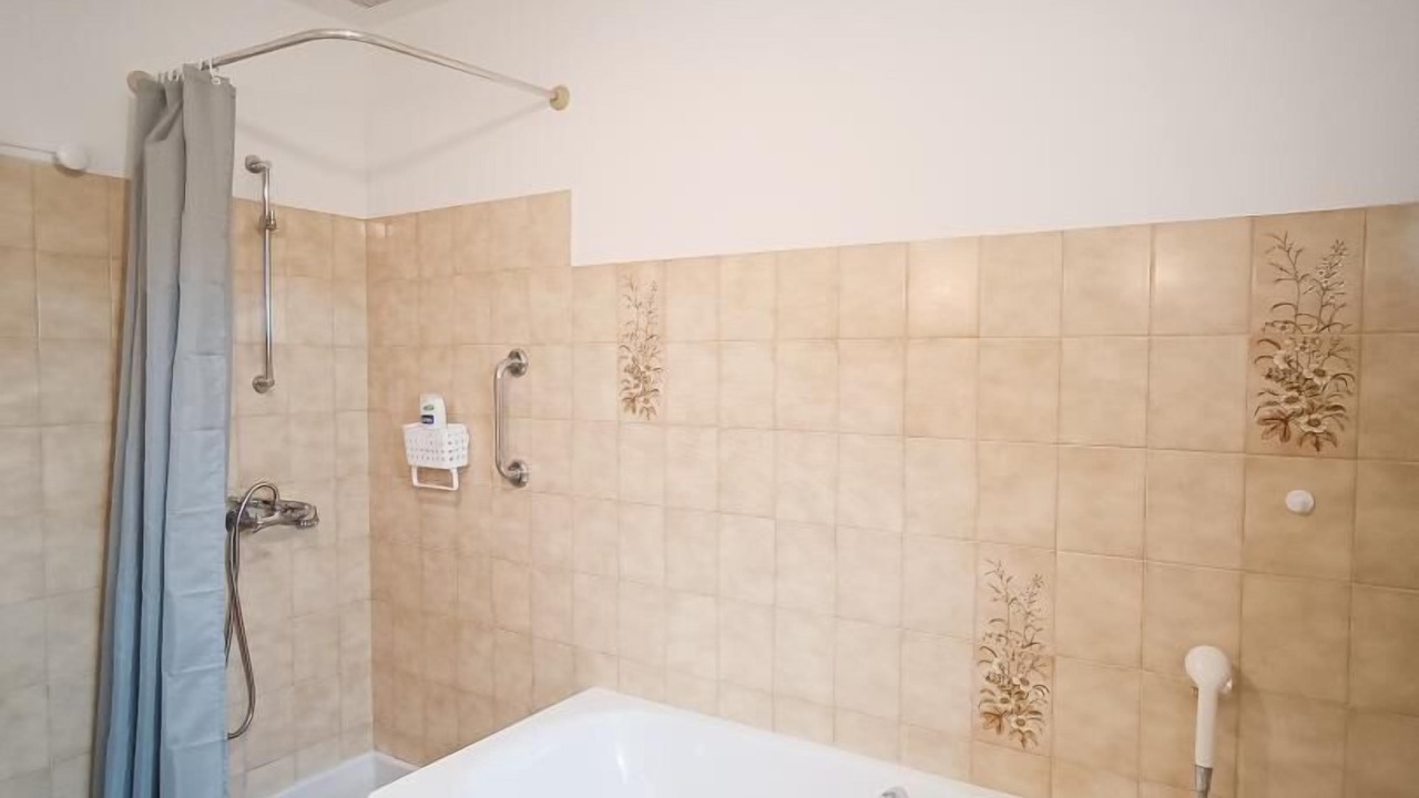 Photo of Bathroom in Bannes