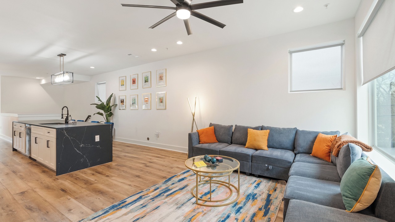 Photo of Livingroom in North Austin Civic Association