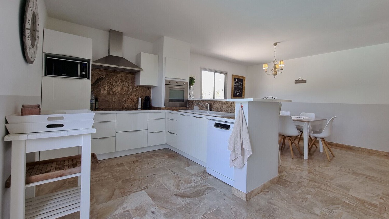 Photo of Kitchen in Saint-Quentin-la-Poterie