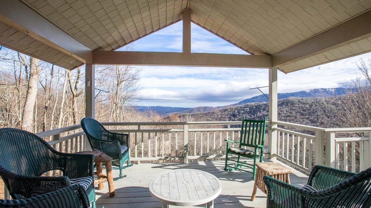 Photo of Patio Balcony in Seven Devils