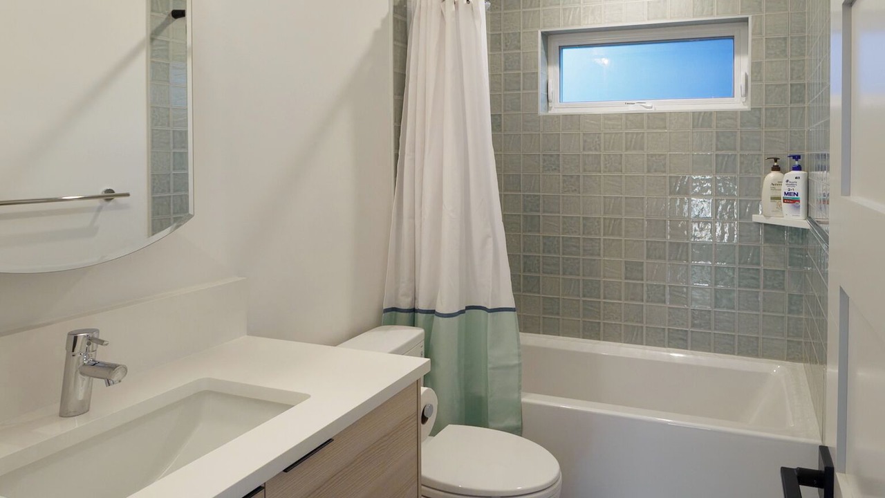 Photo of Bathroom in Alki