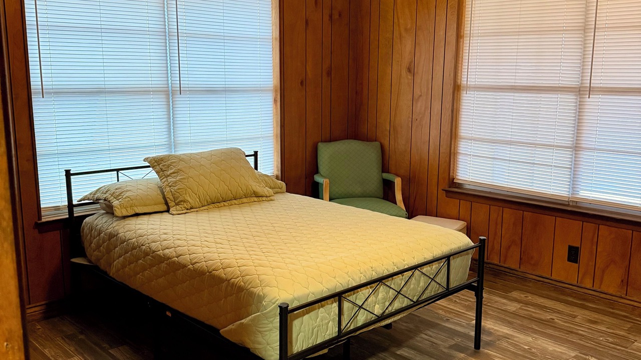 Photo of Bedroom in Yancey