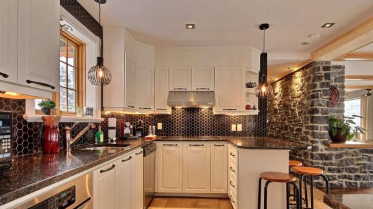Photo of Kitchen in Saint-Brigitte-de-Laval