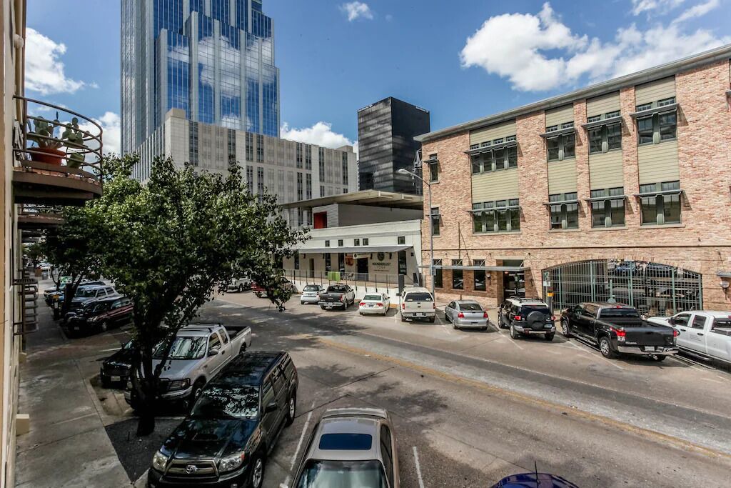 Photo of Others in Congress Avenue Historic District
