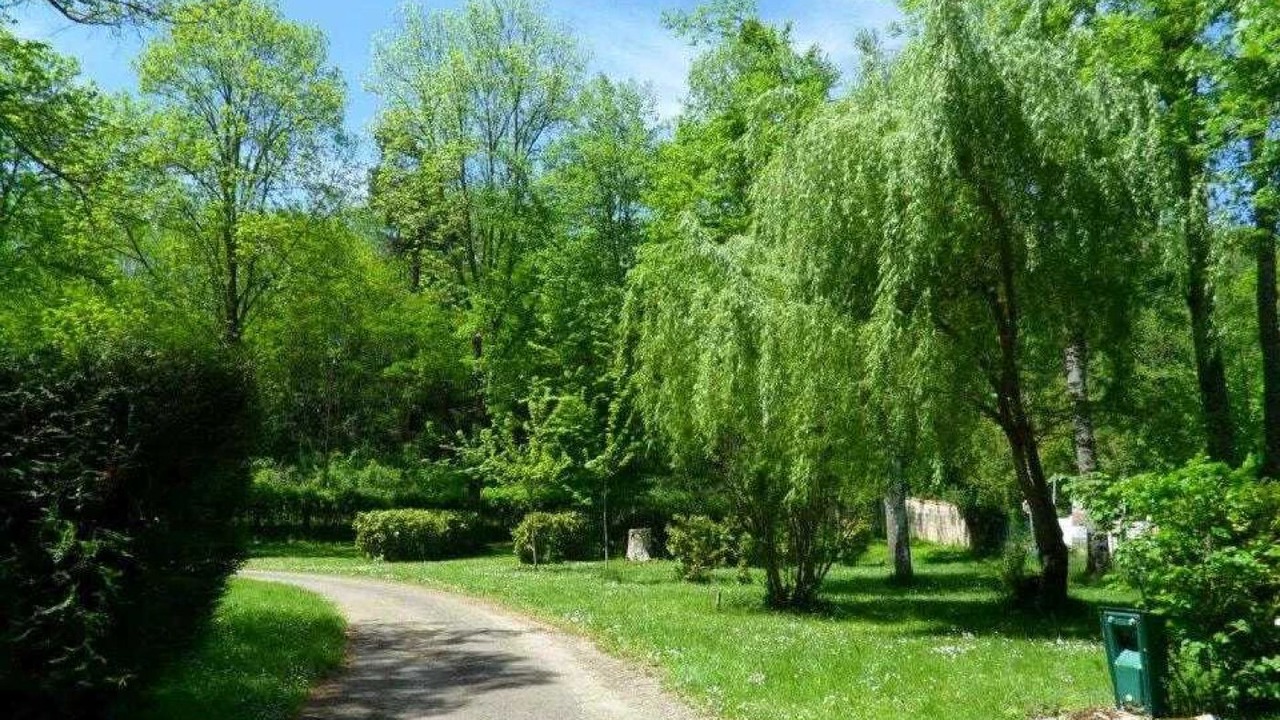 Photo of Others in Seix