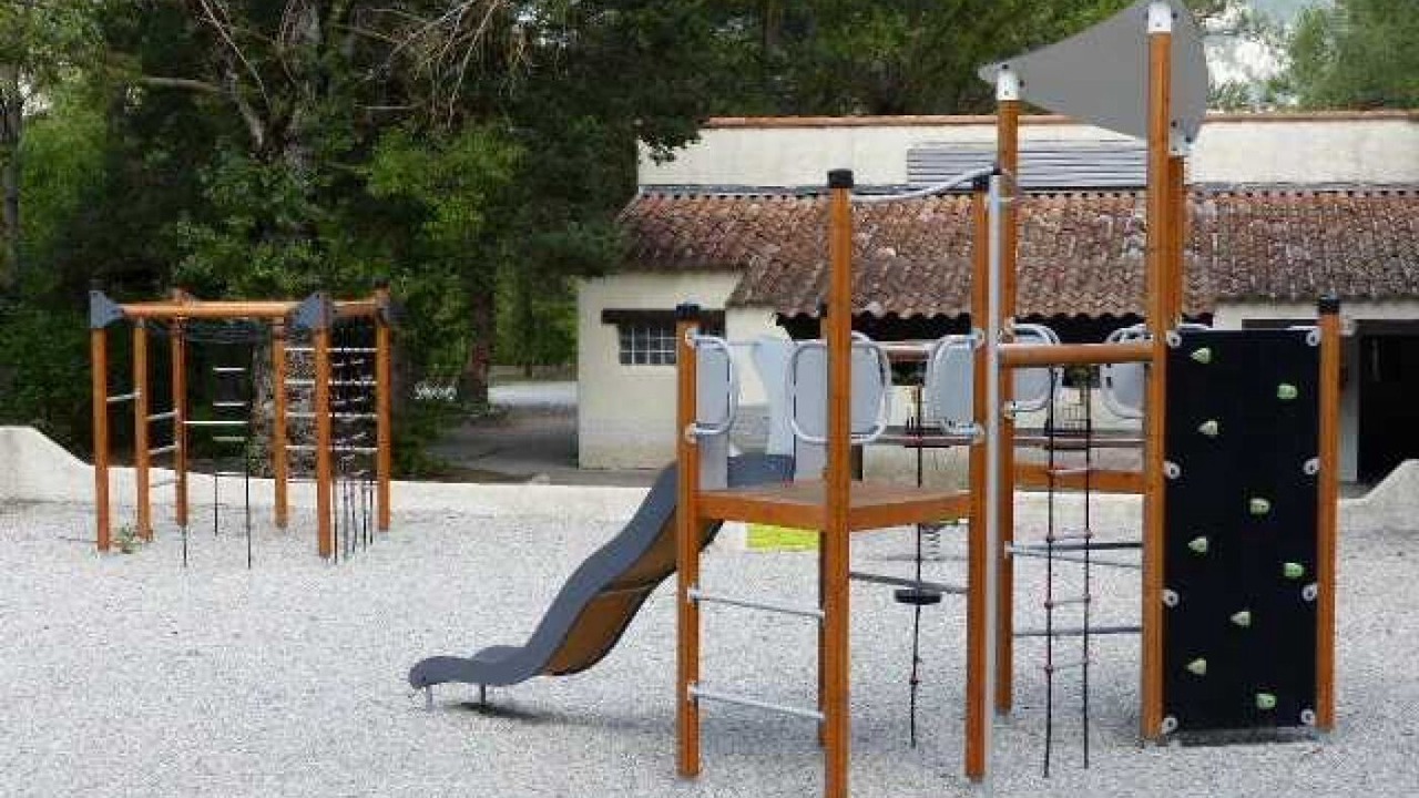 Photo of Others in Die