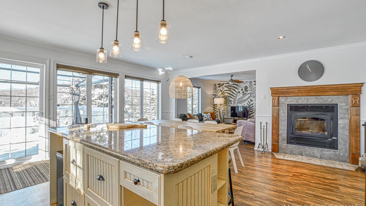 Photo of Livingroom in Lac-des-Plages