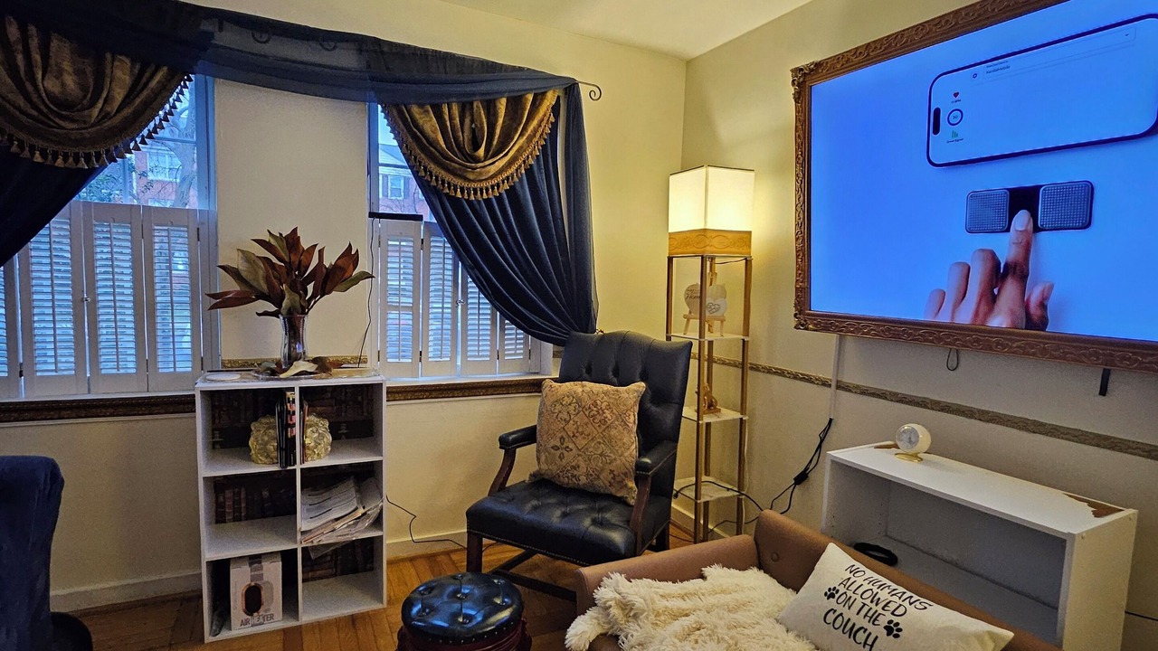 Photo of Livingroom in Belle Haven