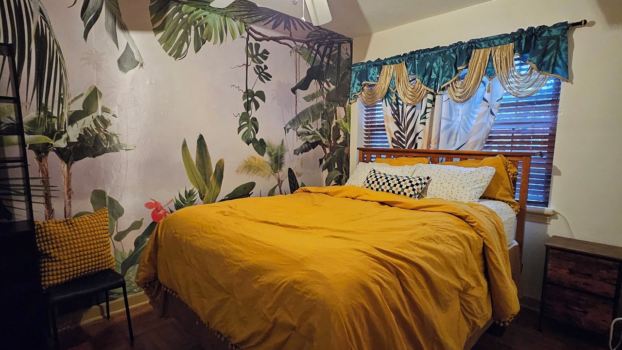 Photo of Bedroom in Belle Haven