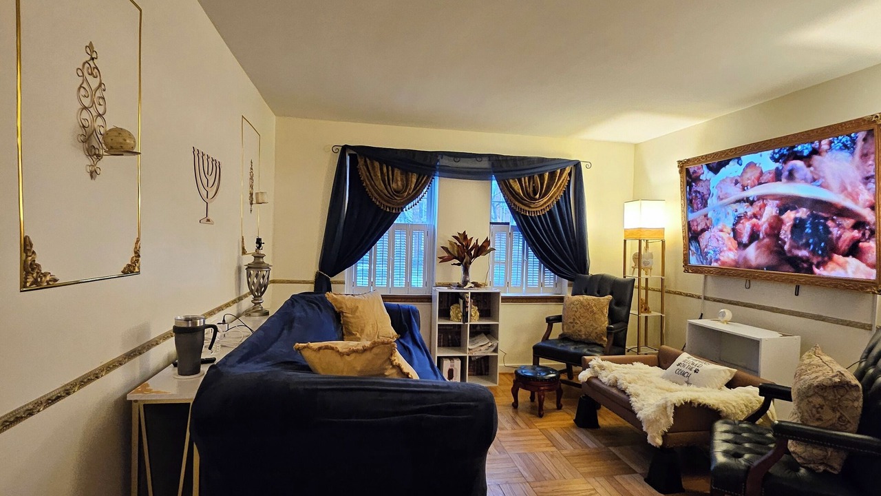 Photo of Livingroom in Belle Haven