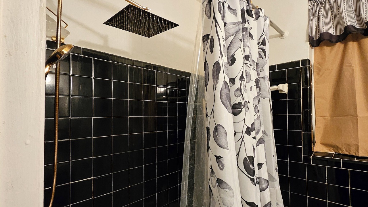 Photo of Bathroom in Belle Haven