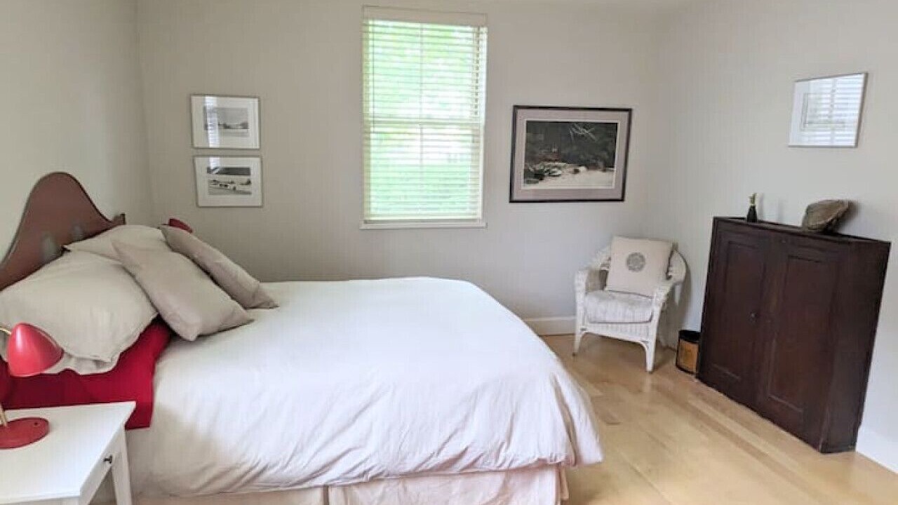 Photo of Bedroom in Lunenburg
