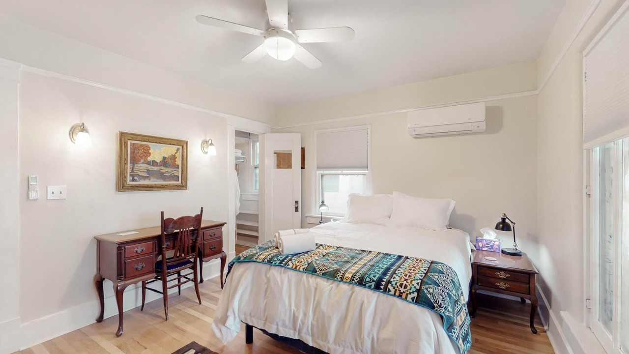 Photo of Bedroom in Nob Hill
