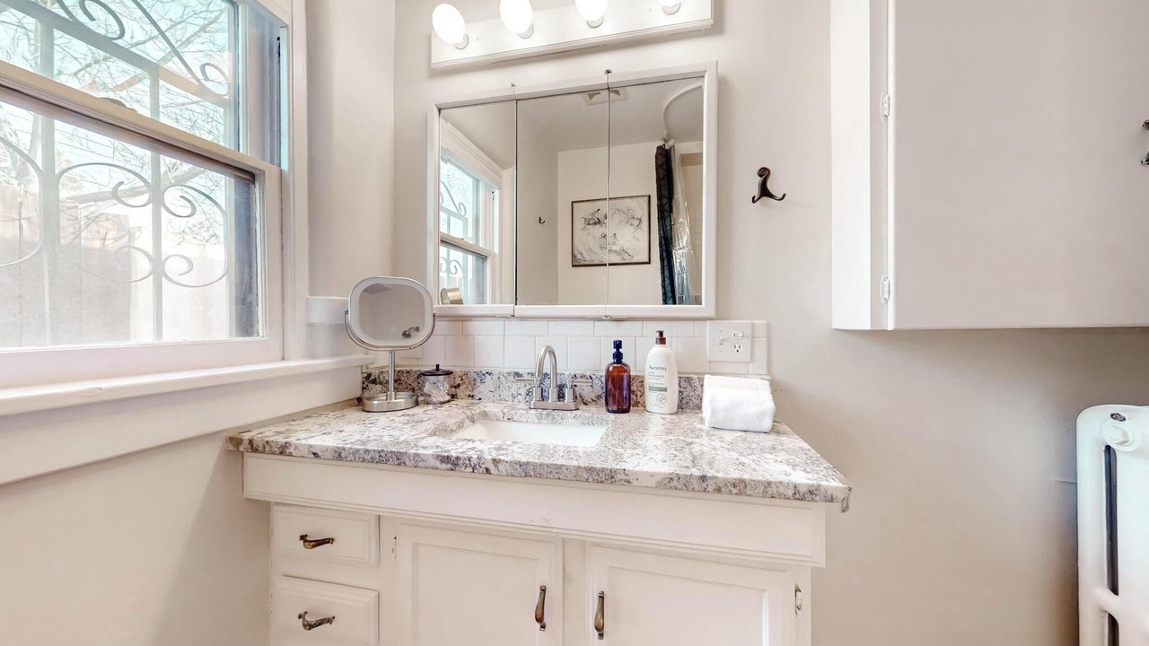 Photo of Bathroom in Nob Hill