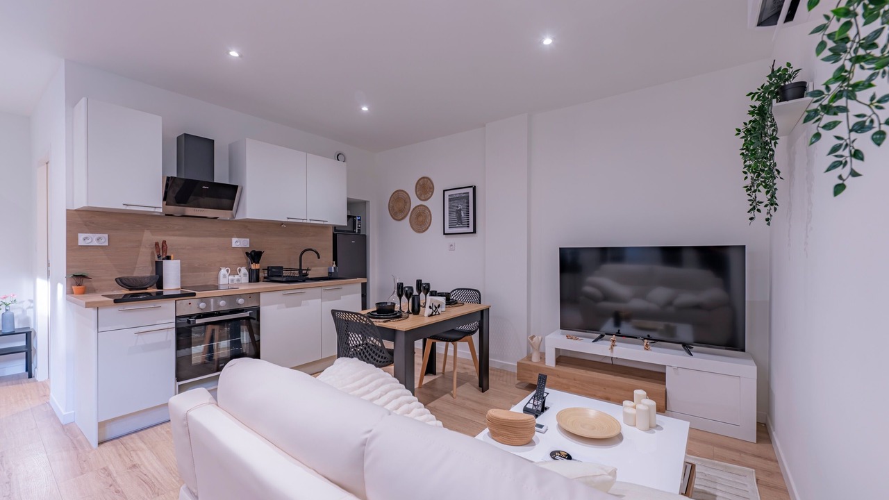 Photo of Livingroom in La Cote-Saint-Andre