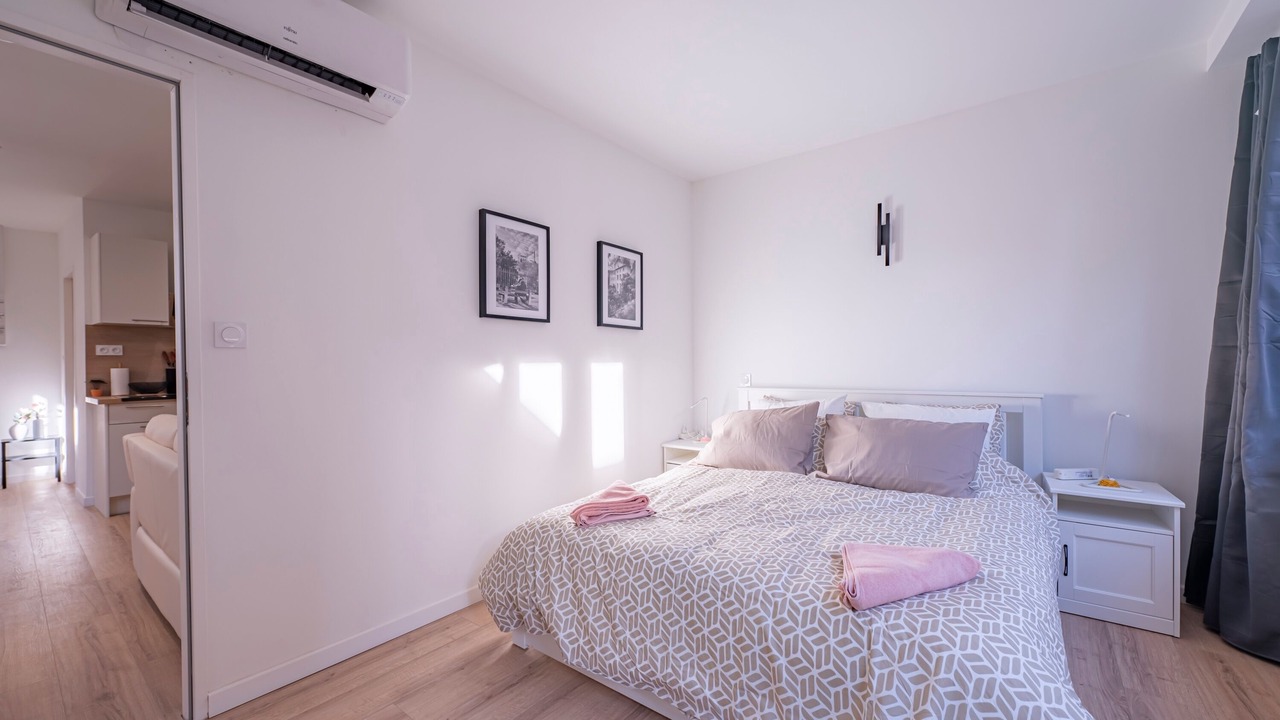 Photo of Bedroom in La Cote-Saint-Andre
