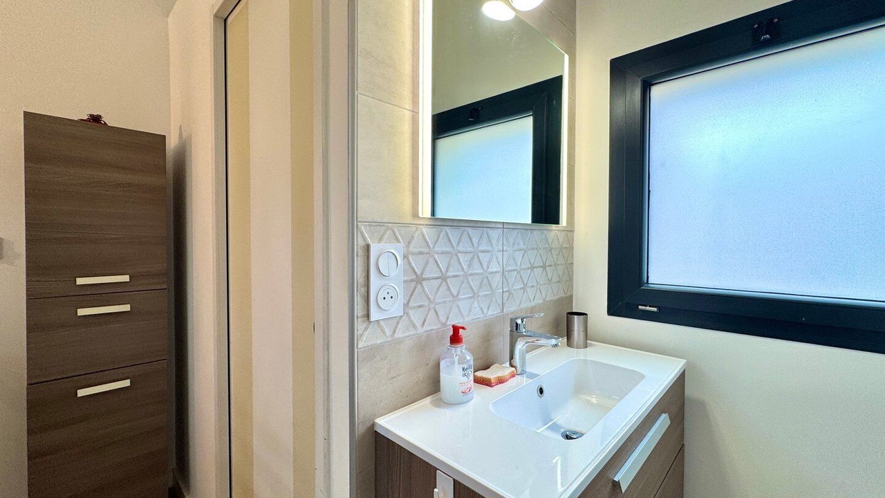 Photo of Bathroom in Beaucaire