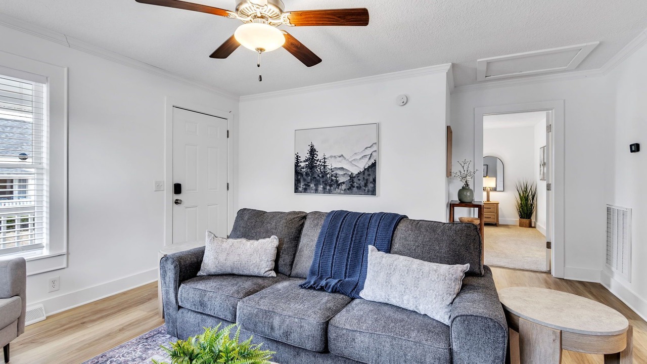 Photo of Livingroom in Parker