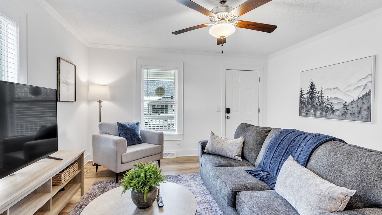 Photo of Livingroom in Parker