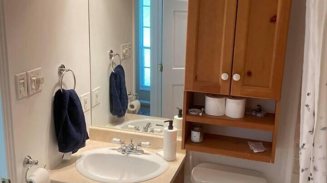 Photo of Bathroom in Orford