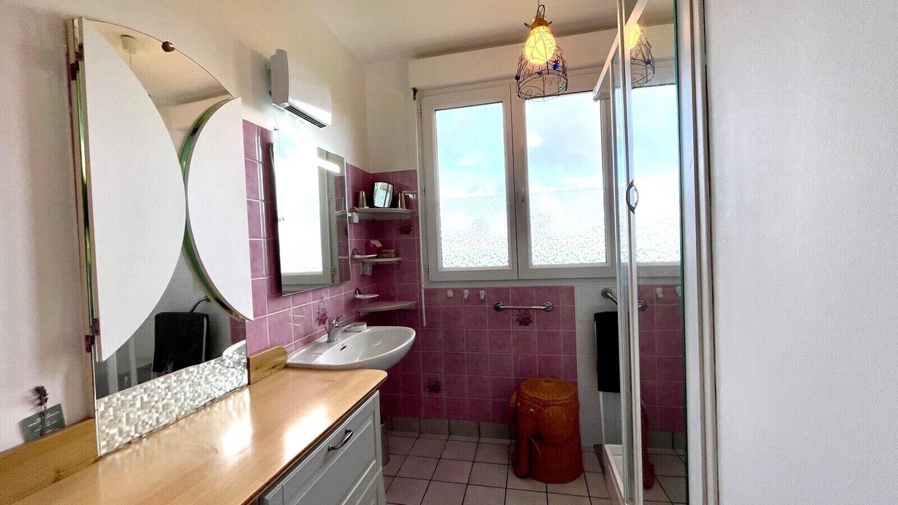 Photo of Bathroom in Santec