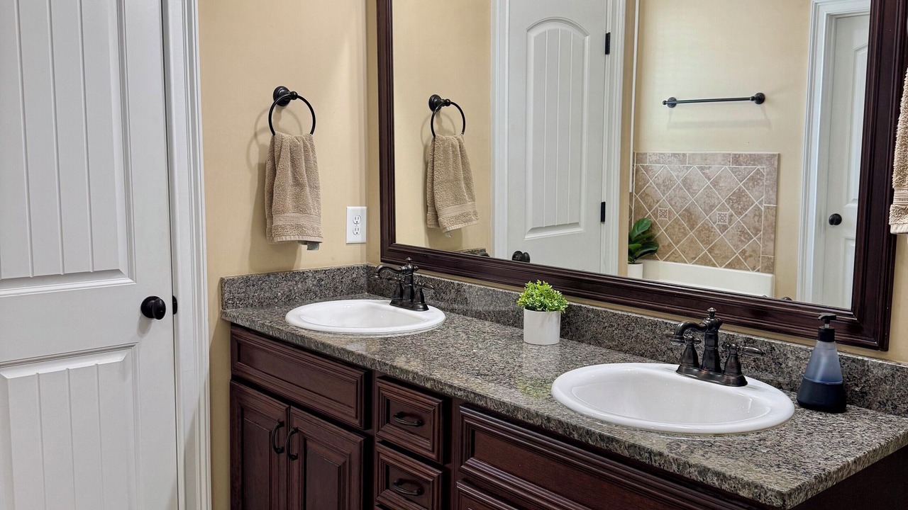 Photo of Bathroom in Riverwood Plantation