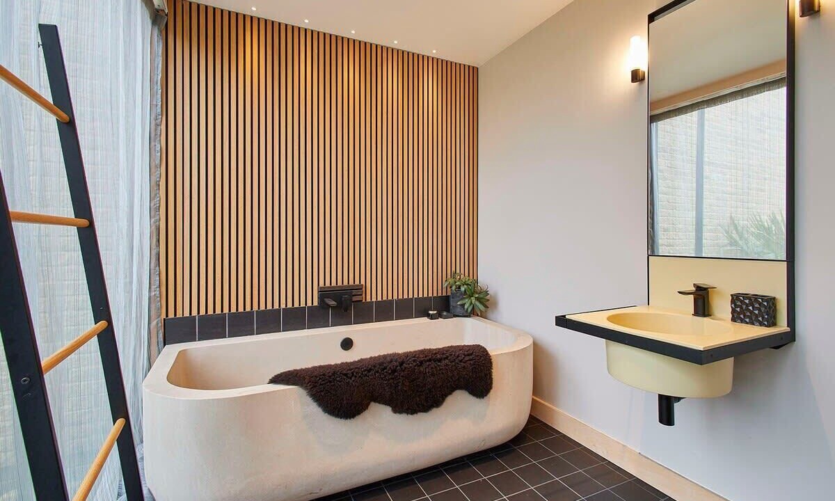 Photo of Others in Potter Brompton