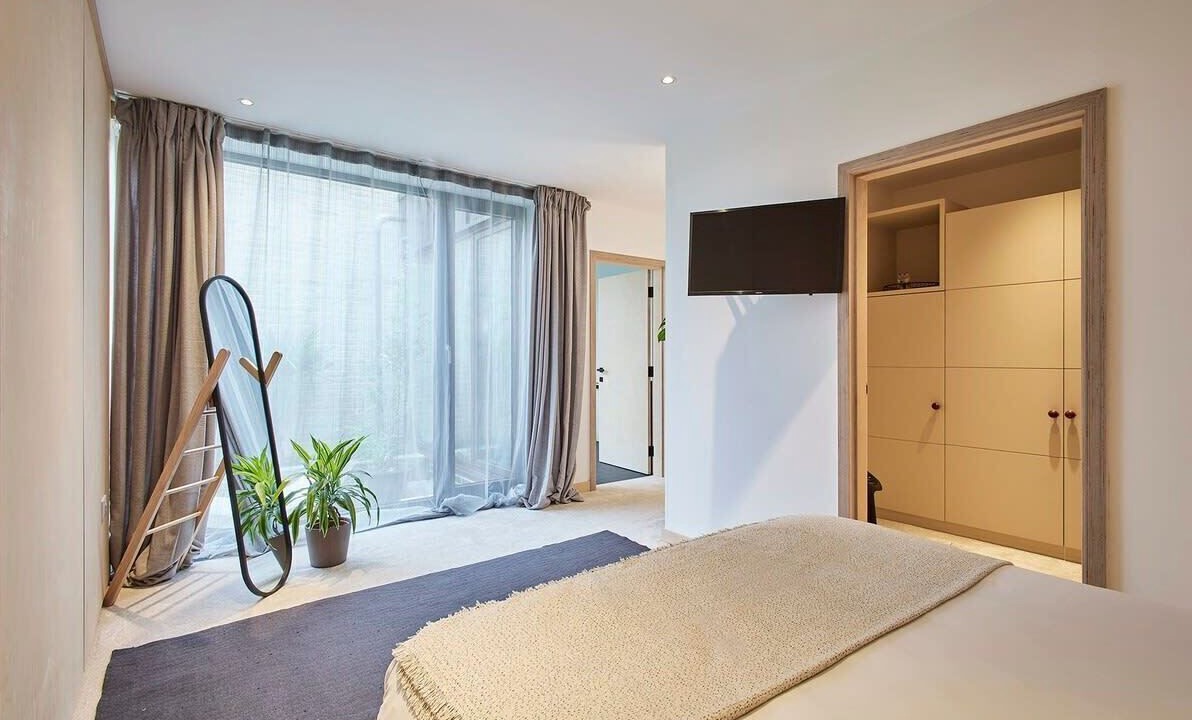 Photo of Others in Potter Brompton