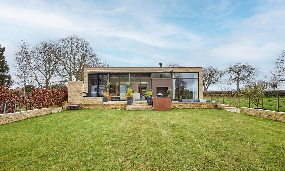 Photo of Outdoor in Potter Brompton