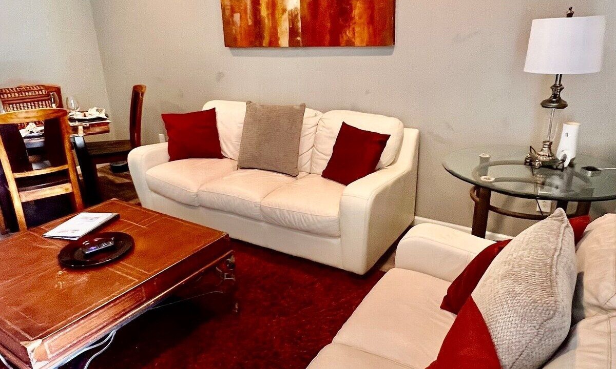 Photo of Livingroom in Northeast Houston