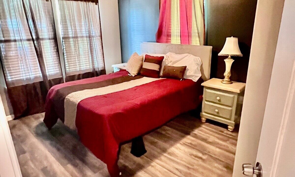 Photo of Bedroom in Northeast Houston