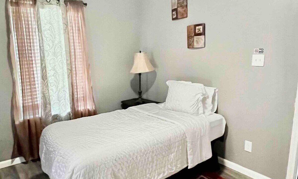 Photo of Bedroom in Northeast Houston