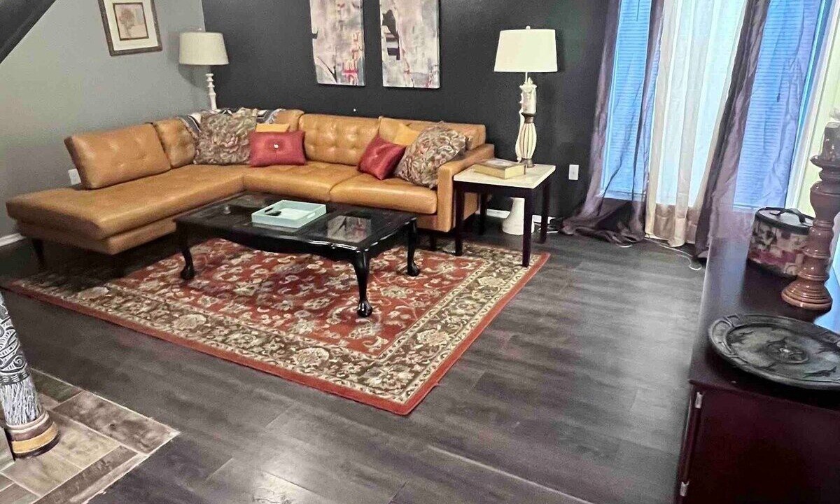 Photo of Livingroom in Sharpstown