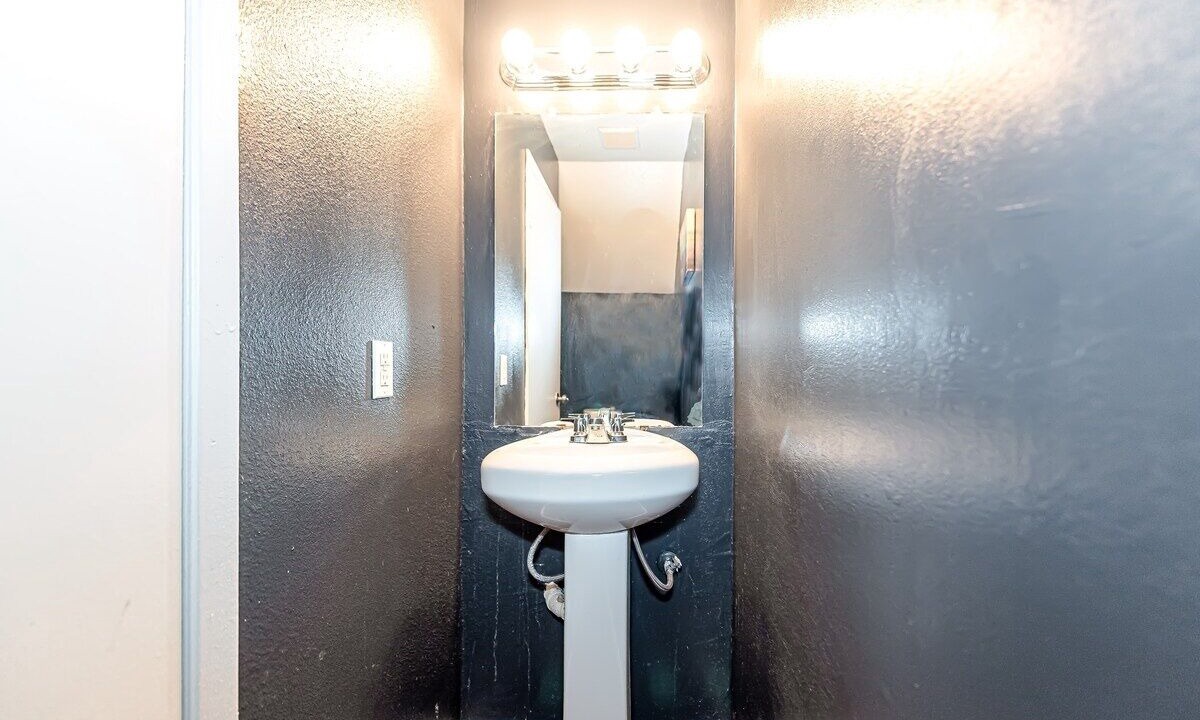 Photo of Bathroom in Sharpstown