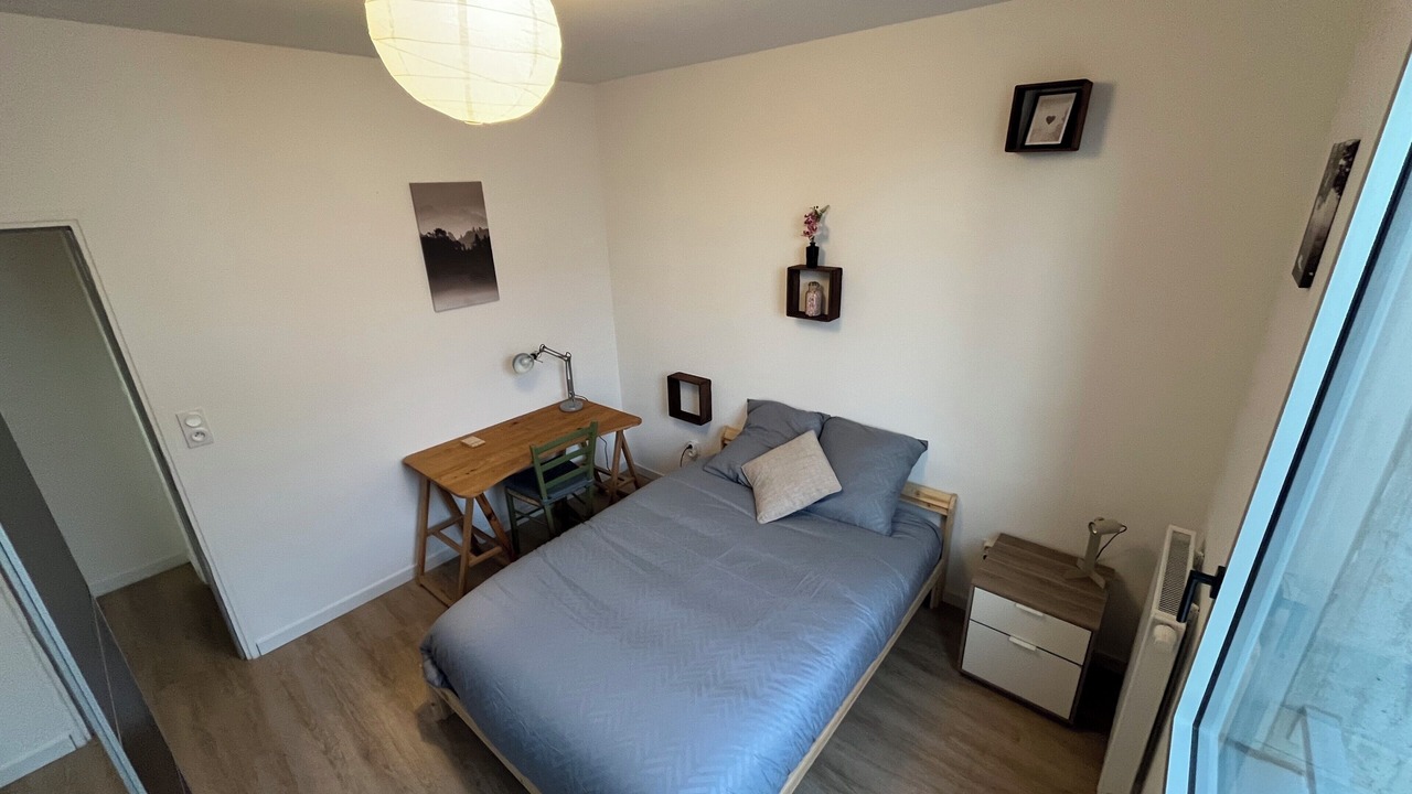 Photo of Bedroom in Republique - Les Ponts