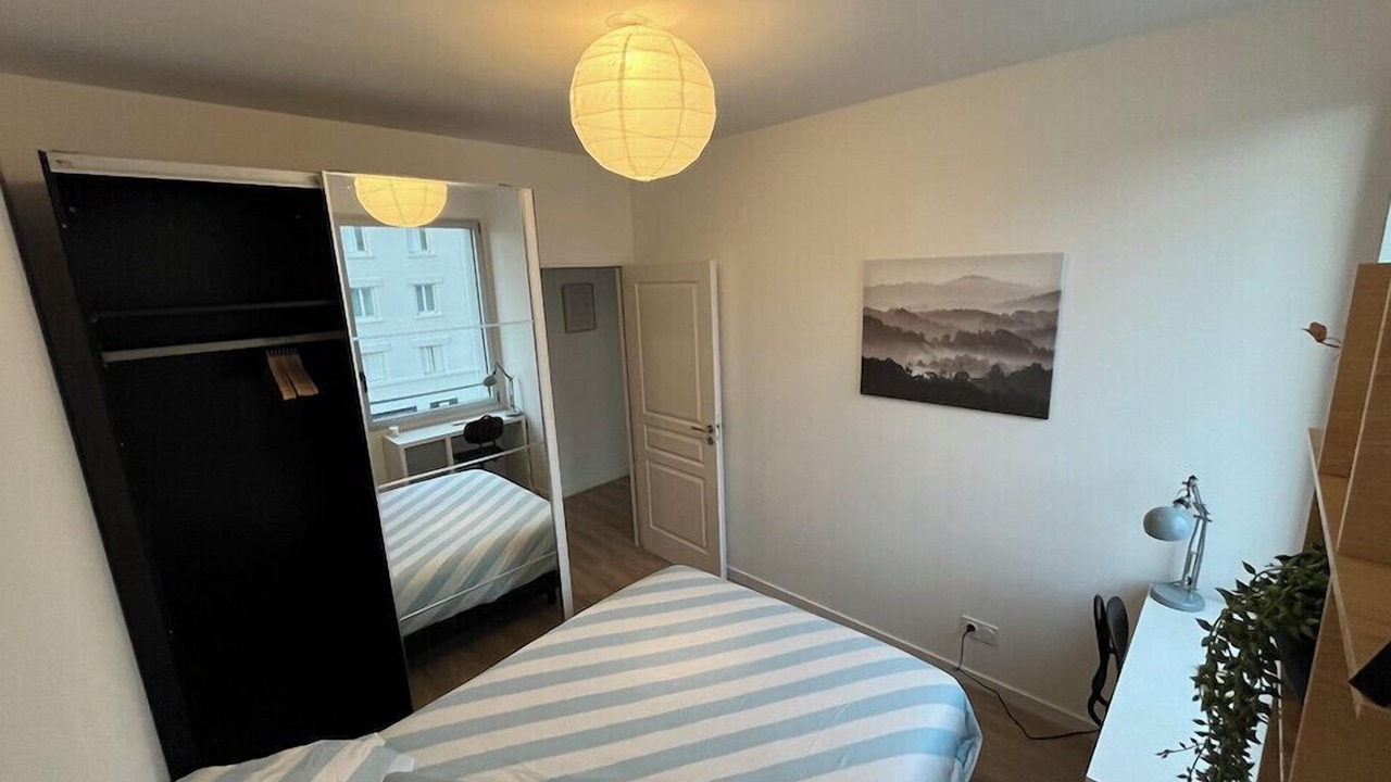 Photo of Bedroom in Republique - Les Ponts