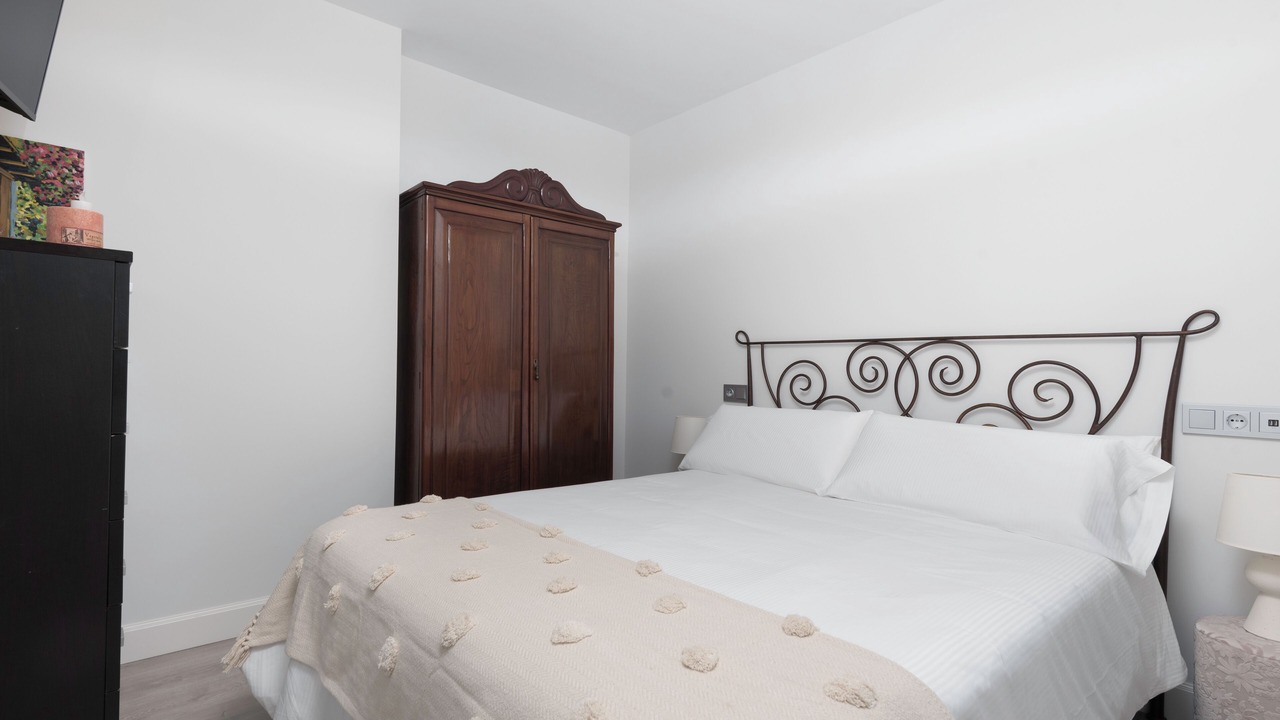 Photo of Bedroom in Logrono Historic Centre
