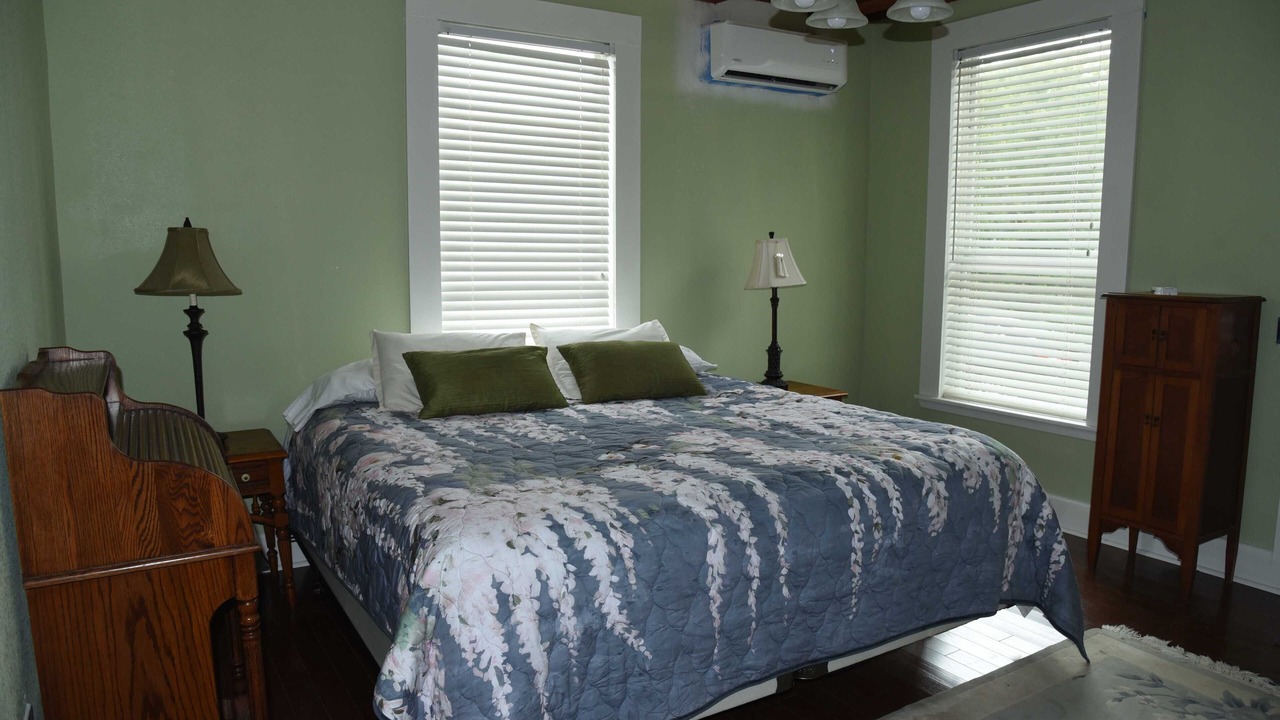 Photo of Bedroom in Elmaton