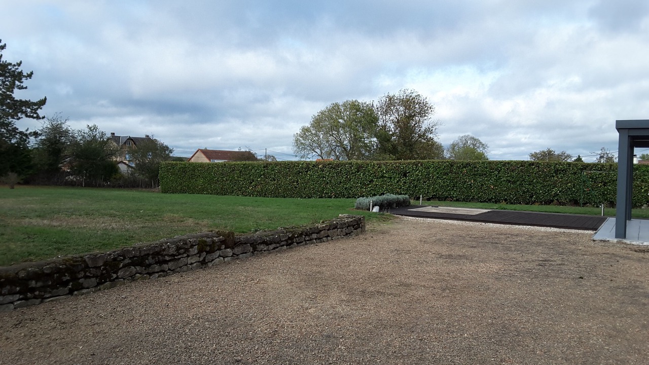 Photo of Outdoor in La Roche-en-Brenil