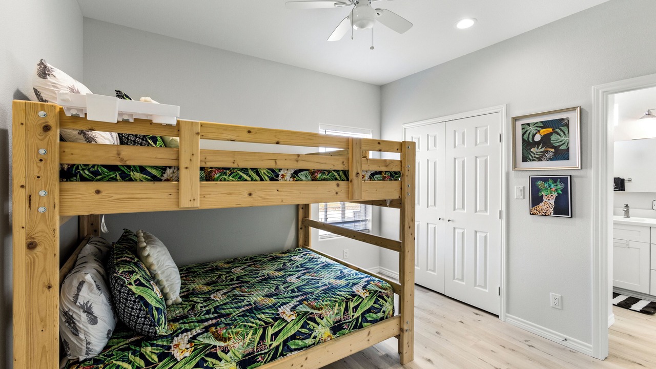 Photo of Bedroom in Gilchrist