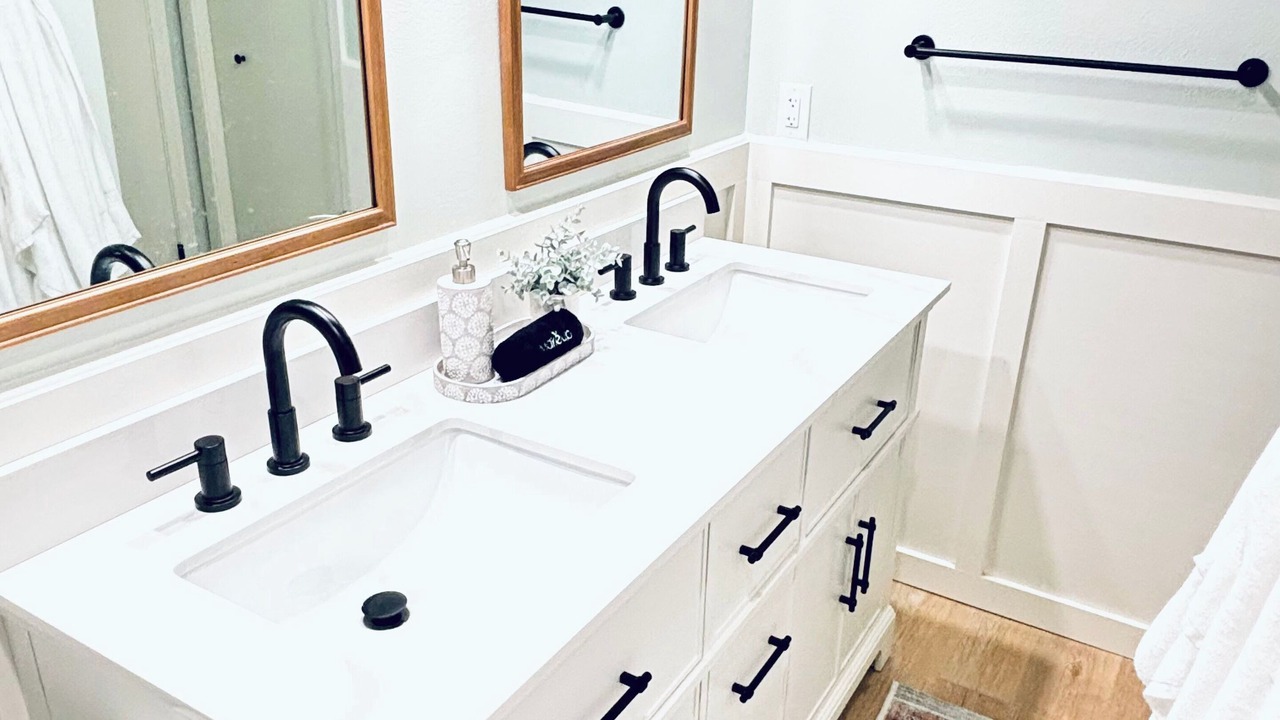 Photo of Bathroom in Leisure Land