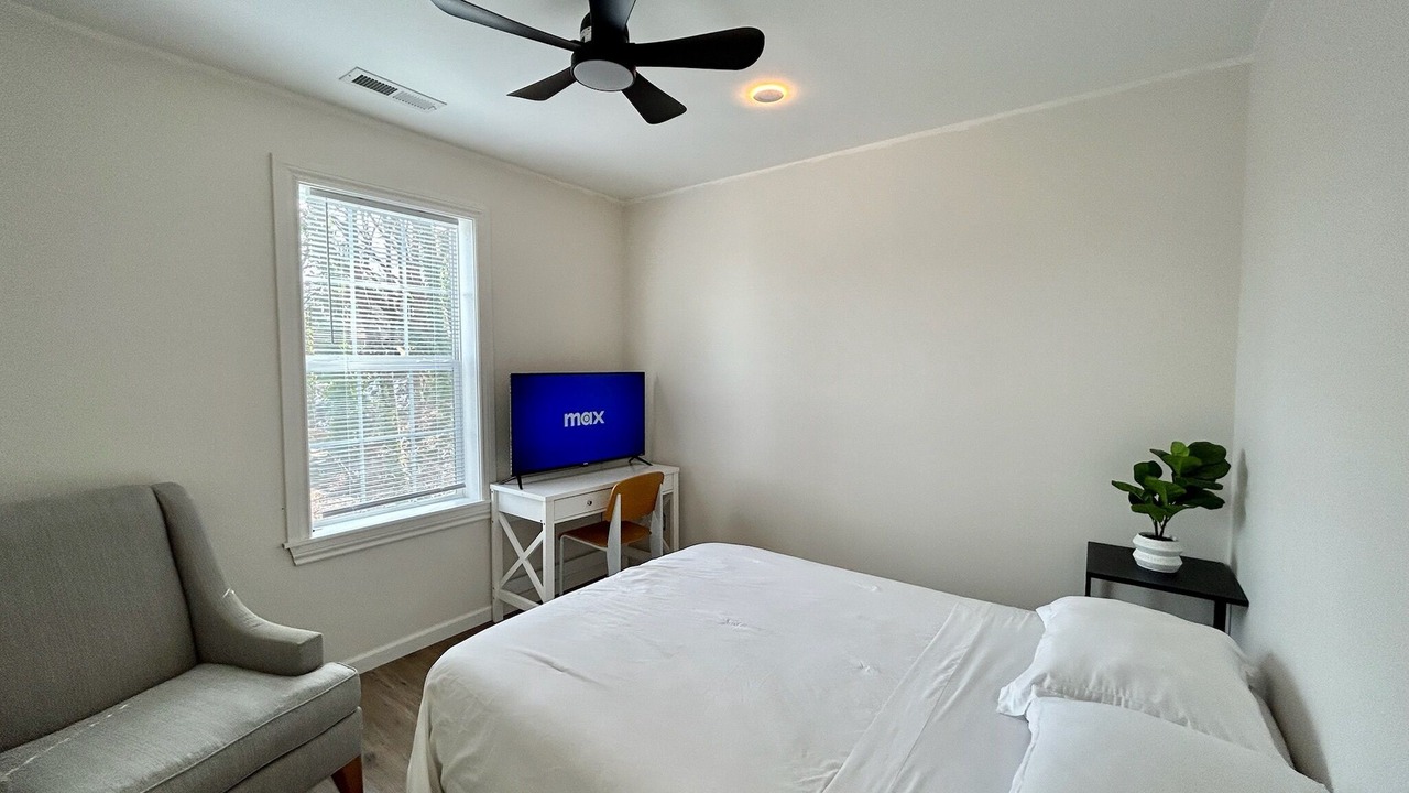 Photo of Bedroom in Norwalk