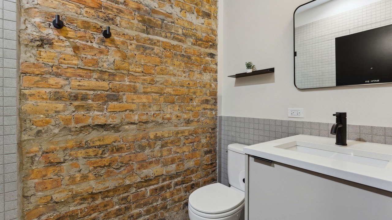 Photo of Bathroom in Palmer Square