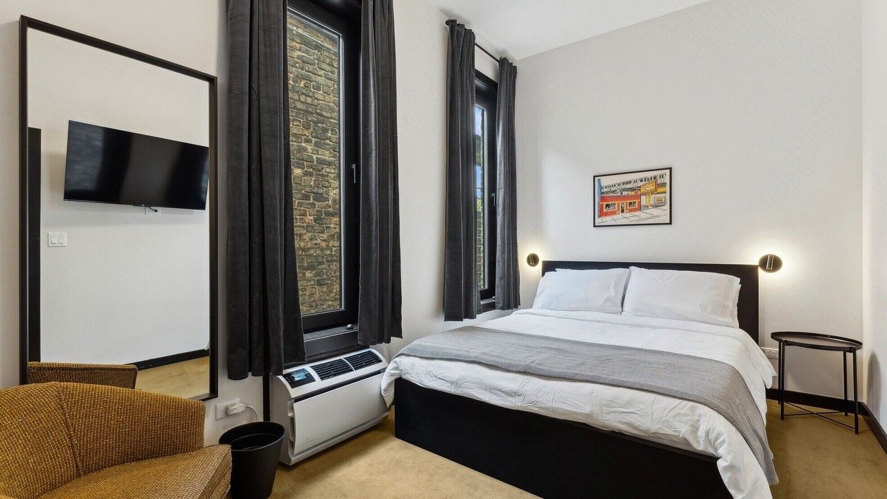 Photo of Bedroom in Palmer Square