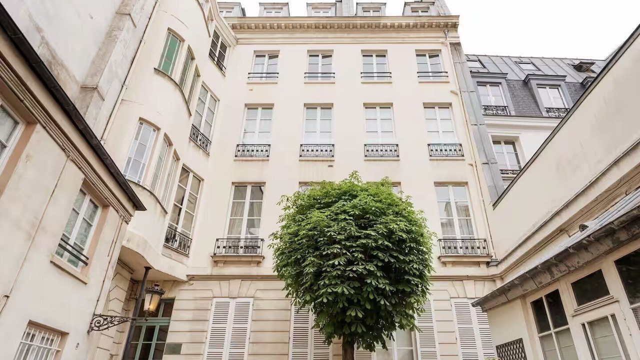 Photo of Others in Quartier de la Monnaie