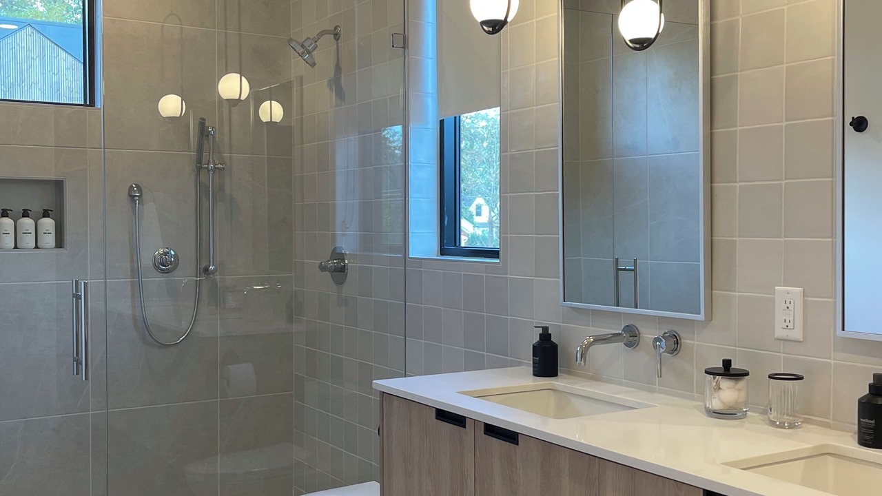 Photo of Bathroom in Greenville Downtown
