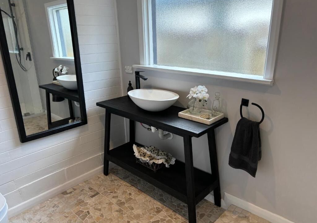 Photo of Bathroom in Rotoorangi