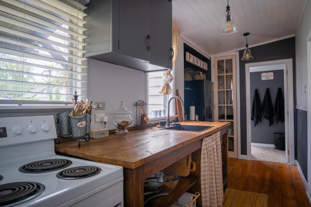 Photo of Kitchen in Rotoorangi