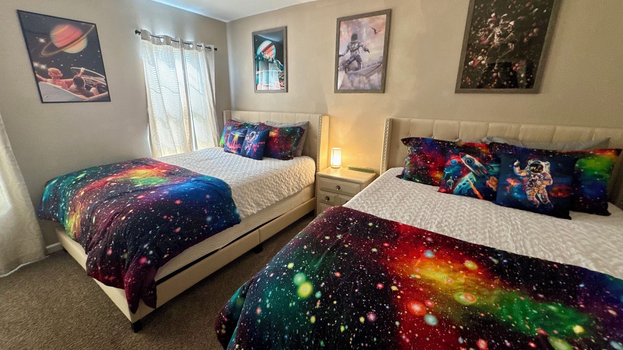 Photo of Bedroom in Sayles Blvd. Area