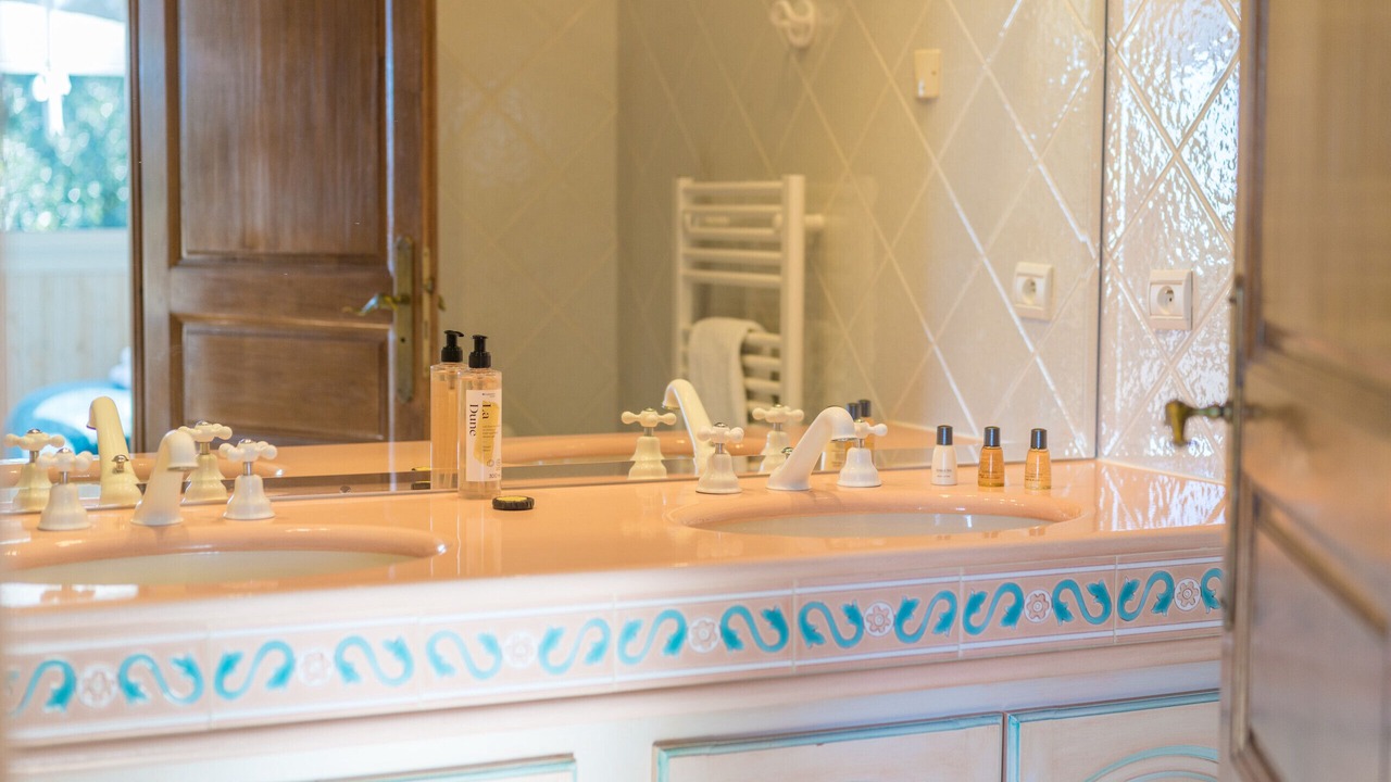 Photo of Bathroom in La Teste-de-Buch